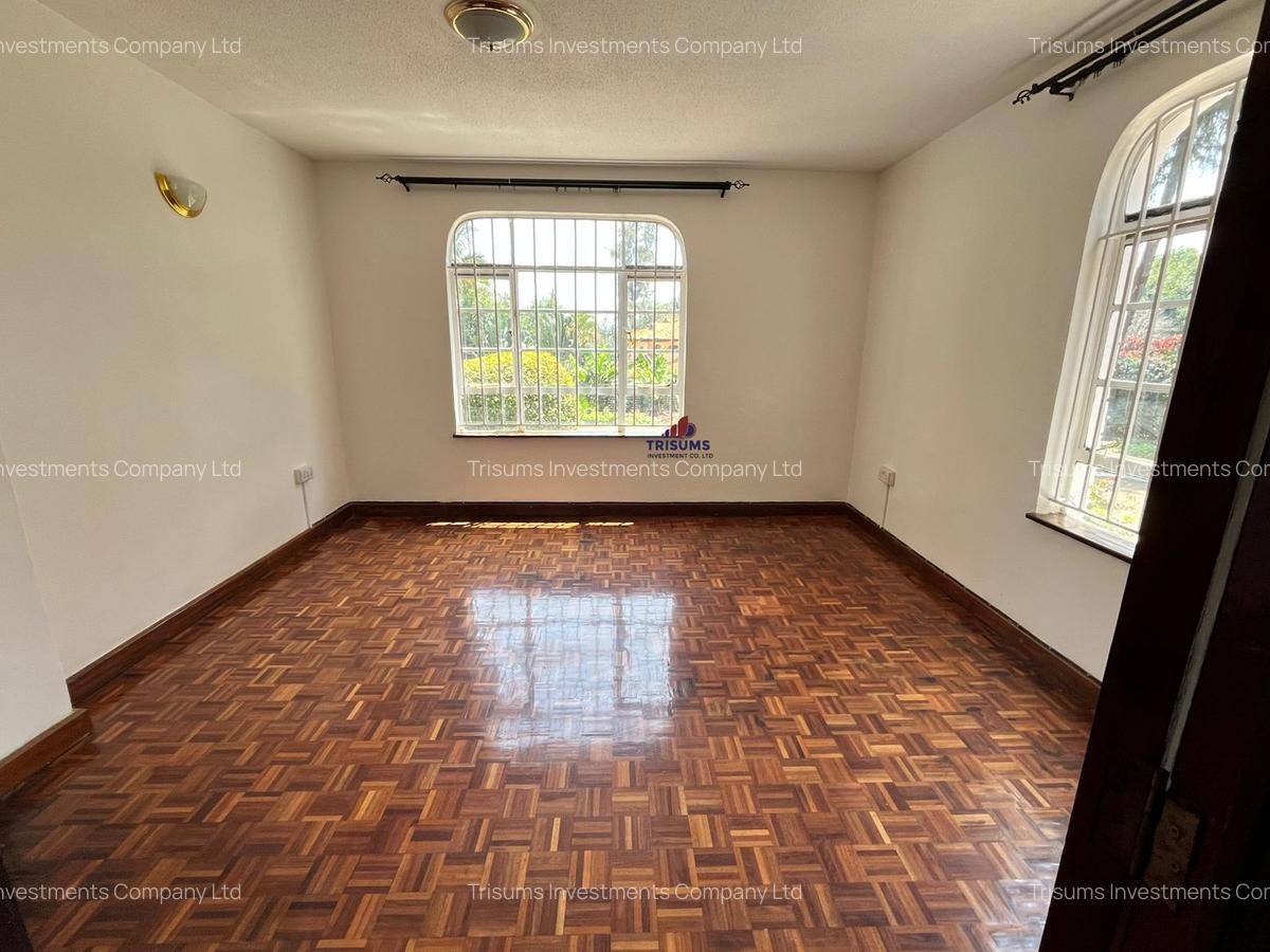 4 Bed House with En Suite in Runda - 5