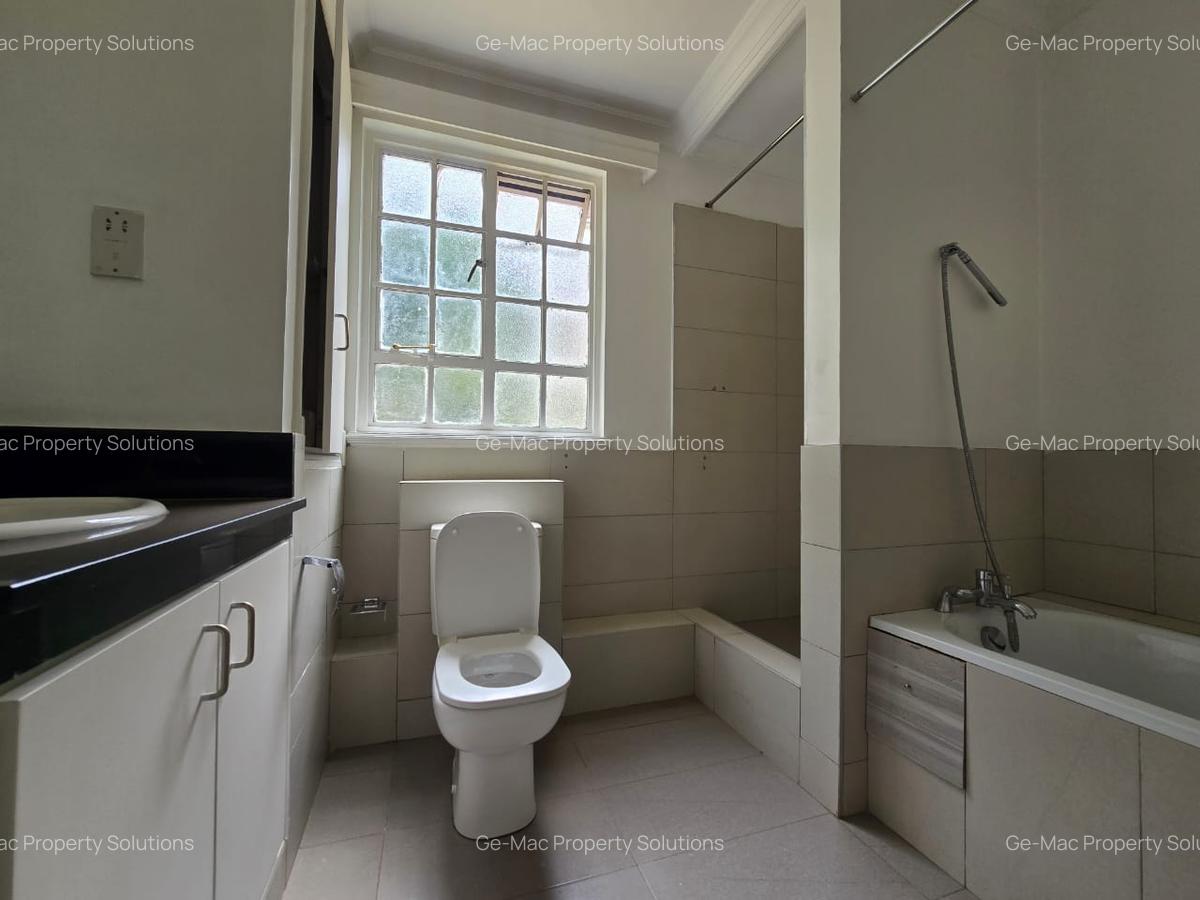 3 Bed Apartment with En Suite in Muthaiga - 18