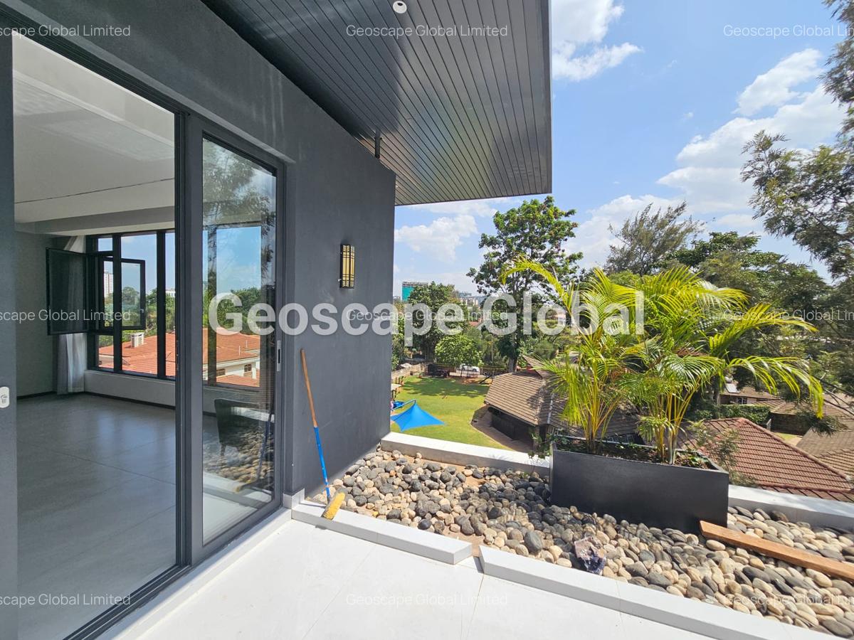 4 Bed Townhouse with En Suite in Lavington - 1