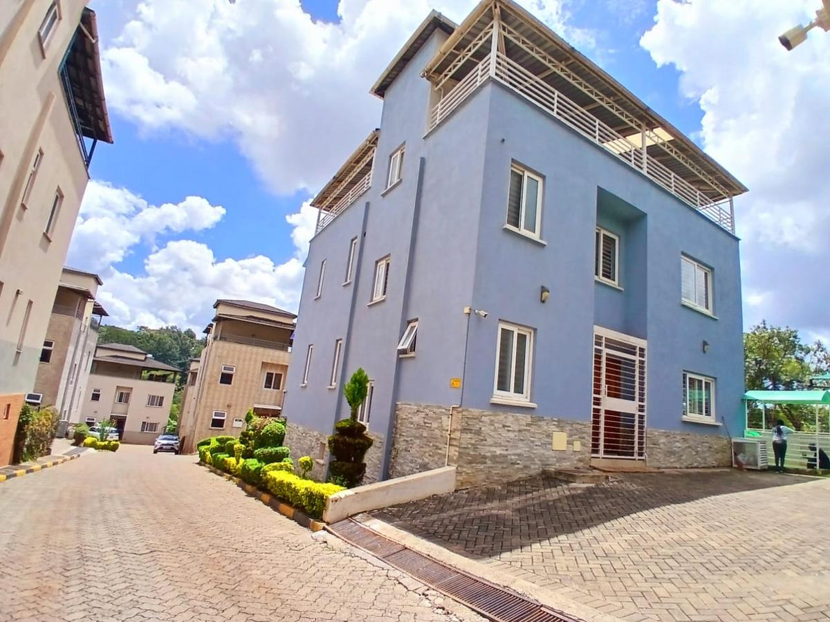 5 Bed Townhouse with En Suite in Lavington - 8