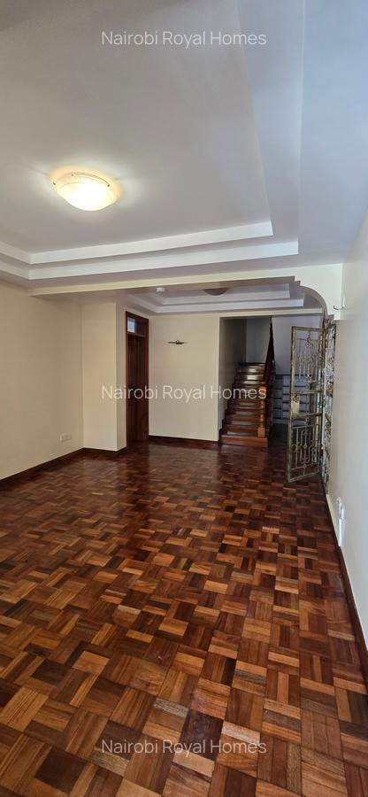 5 Bed Townhouse with En Suite at Lavington Green - 17