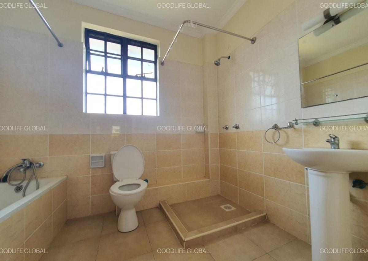 4 Bed House with En Suite at Loresho - 12