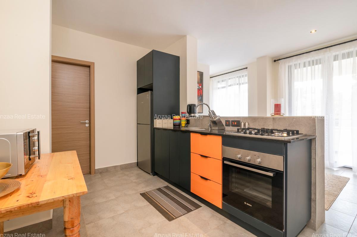 Serviced 1 Bed Apartment with En Suite at David Osieli - 5