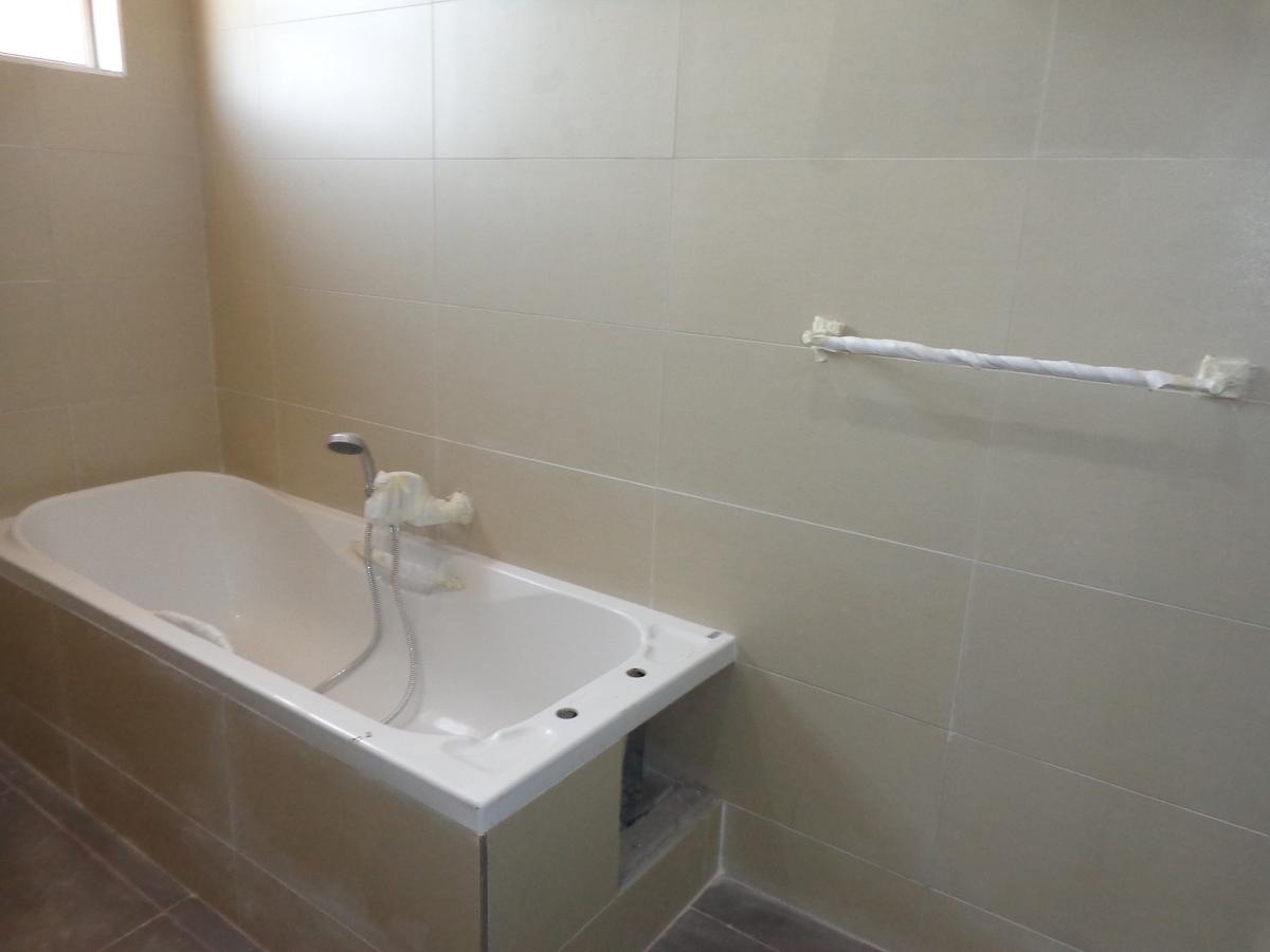3 Bed Apartment with En Suite at Ar2084 - 9