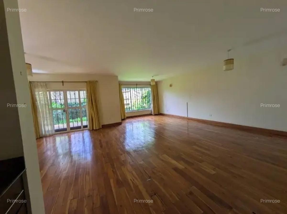 5 Bed Townhouse with En Suite in Spring Valley - 8