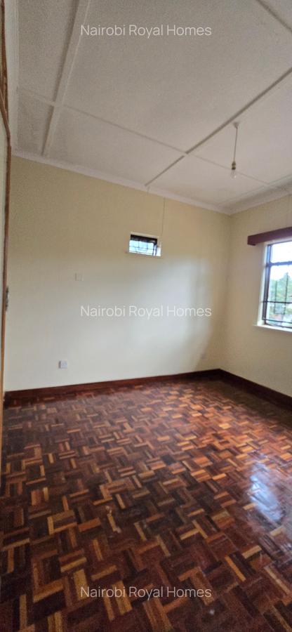 4 Bed House with En Suite at Nyari Close - 7