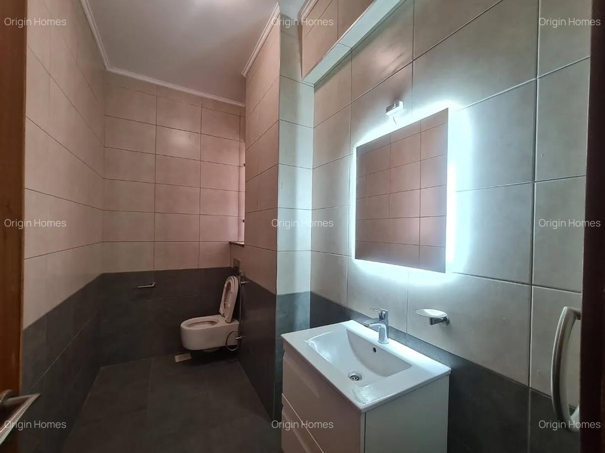 3 Bed Apartment with En Suite at Parkland - 3