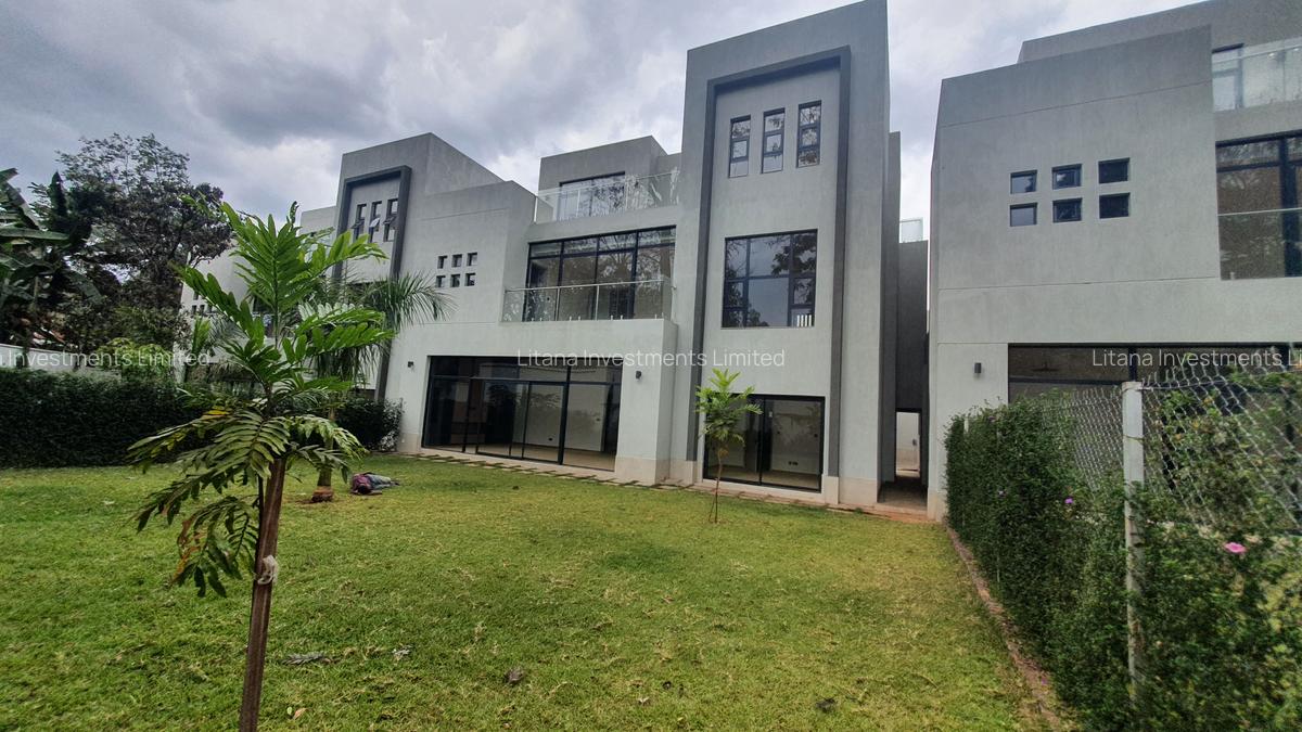 5 Bed Townhouse with En Suite in Lavington - 1