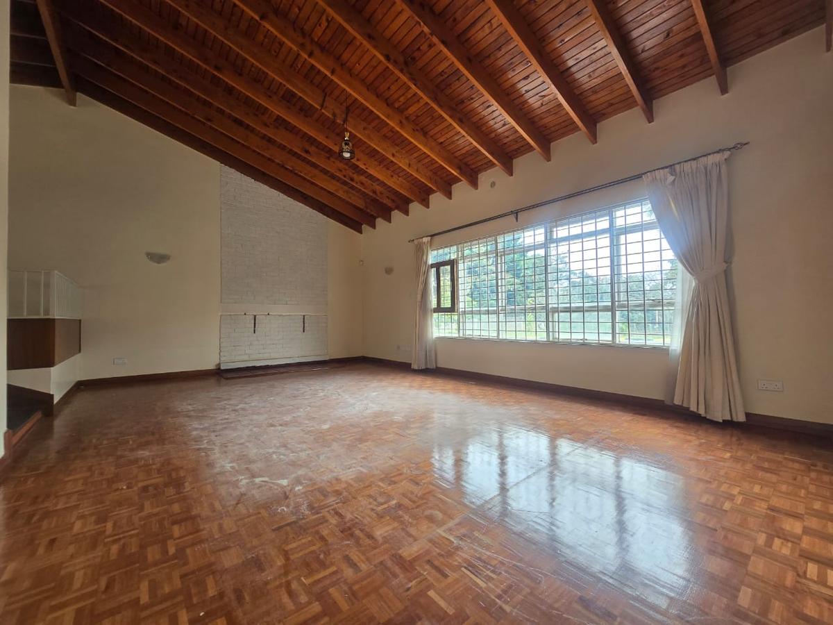 4 Bed House with En Suite in Runda - 9