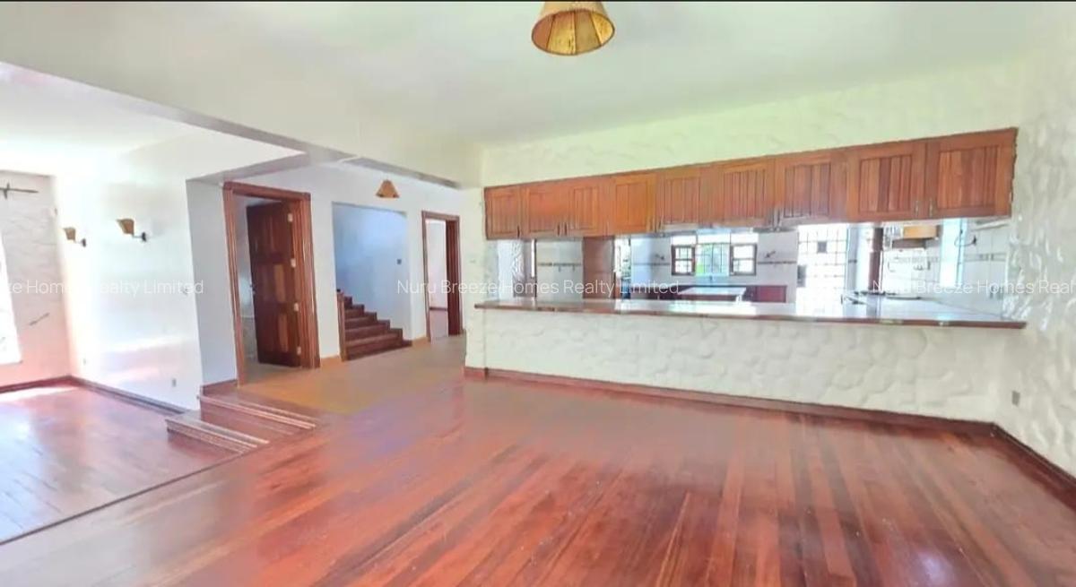 4 Bed Townhouse with En Suite in Spring Valley - 15