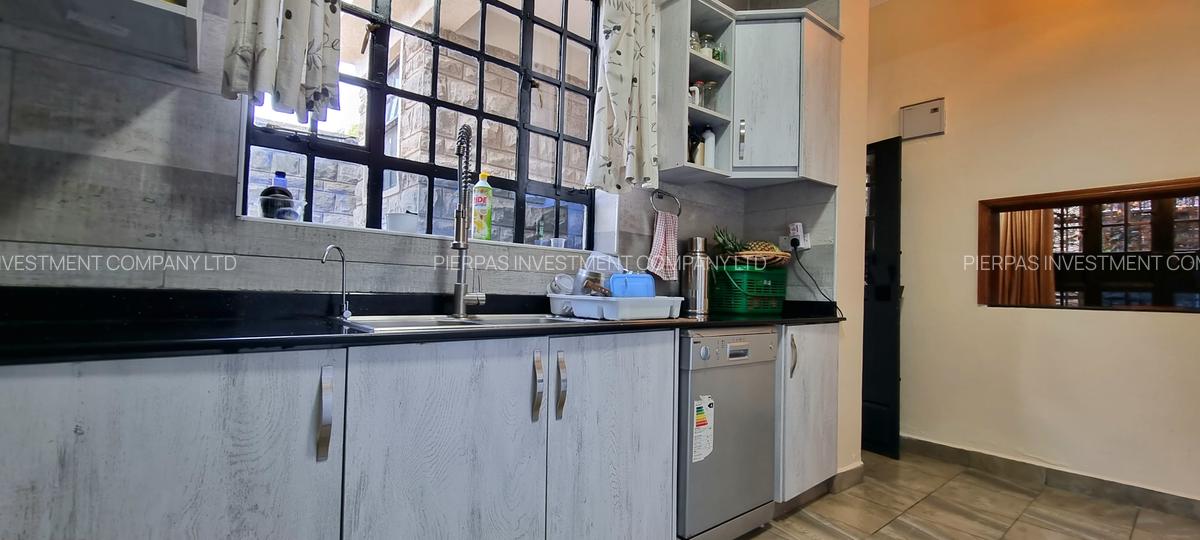 4 Bed Villa with En Suite in Ongata Rongai - 9