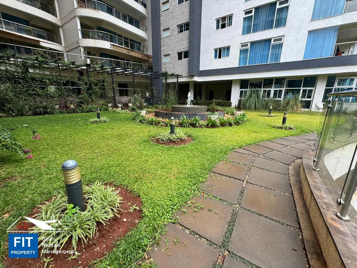 3 Bed Apartment with En Suite at Riverside Drive - 19