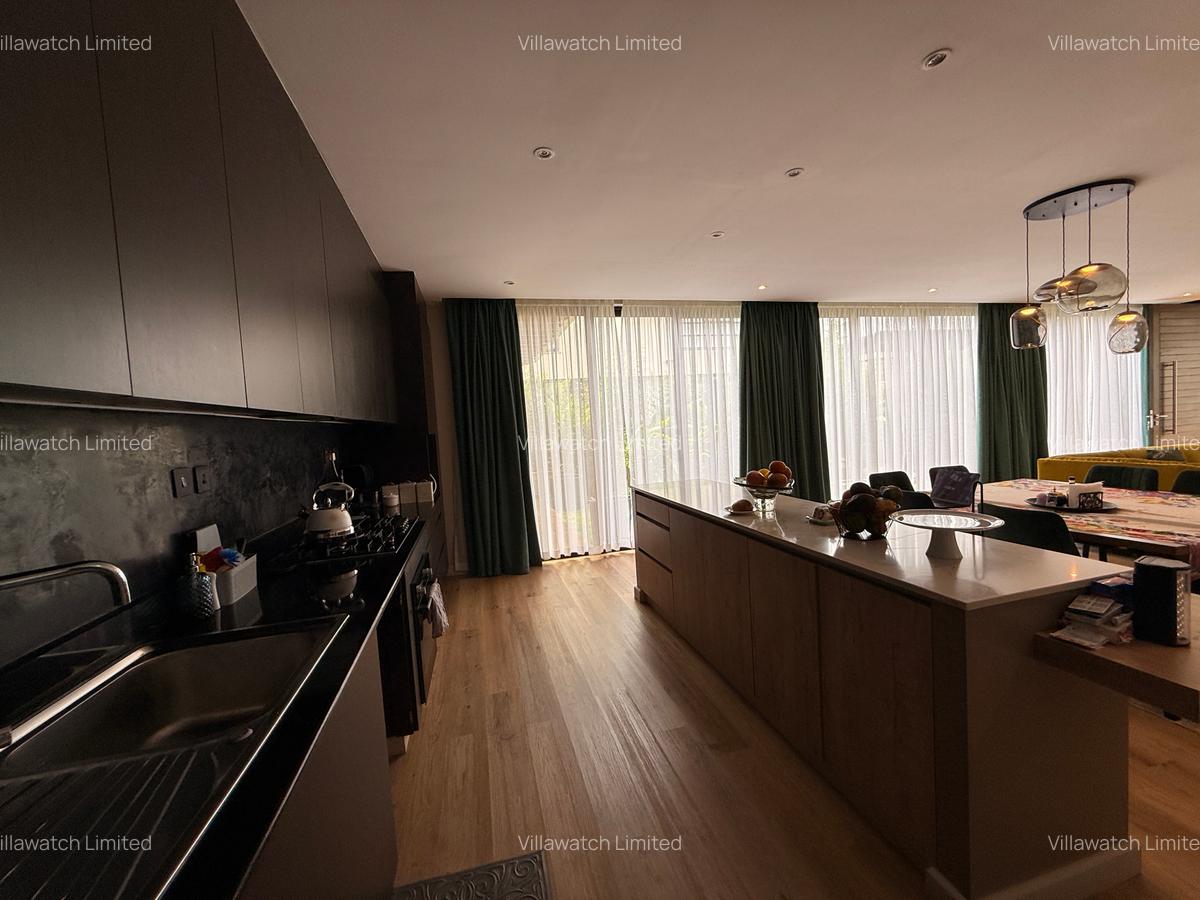 4 Bed Townhouse with En Suite at Runda - 10