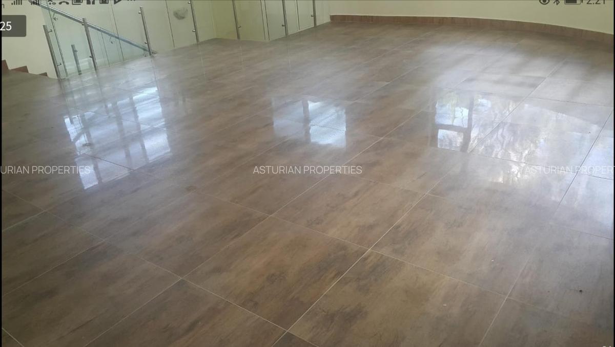 5 Bed Townhouse with En Suite in Lavington - 12