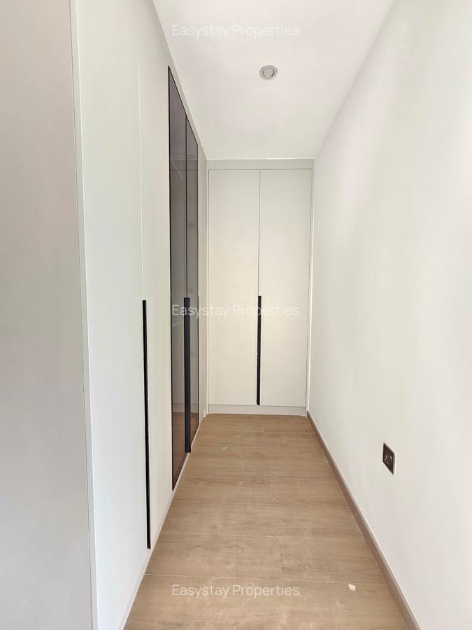 3 Bed Apartment with En Suite in Riverside - 4