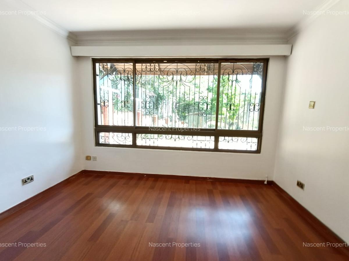 6 Bed House with En Suite in Gigiri - 6