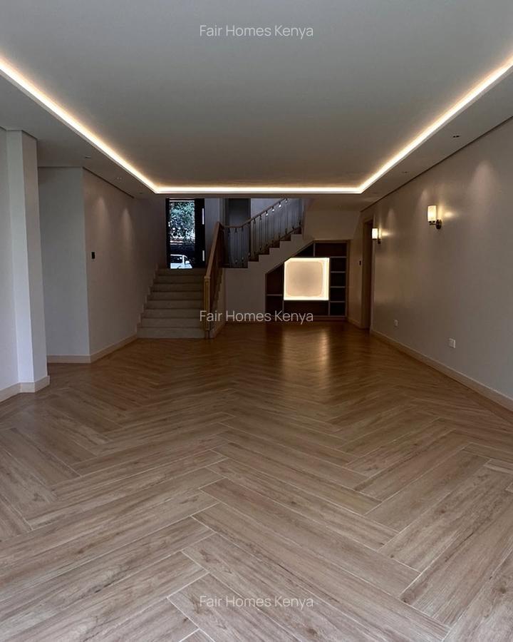 5 Bed Townhouse with En Suite at Lavington Green - 10