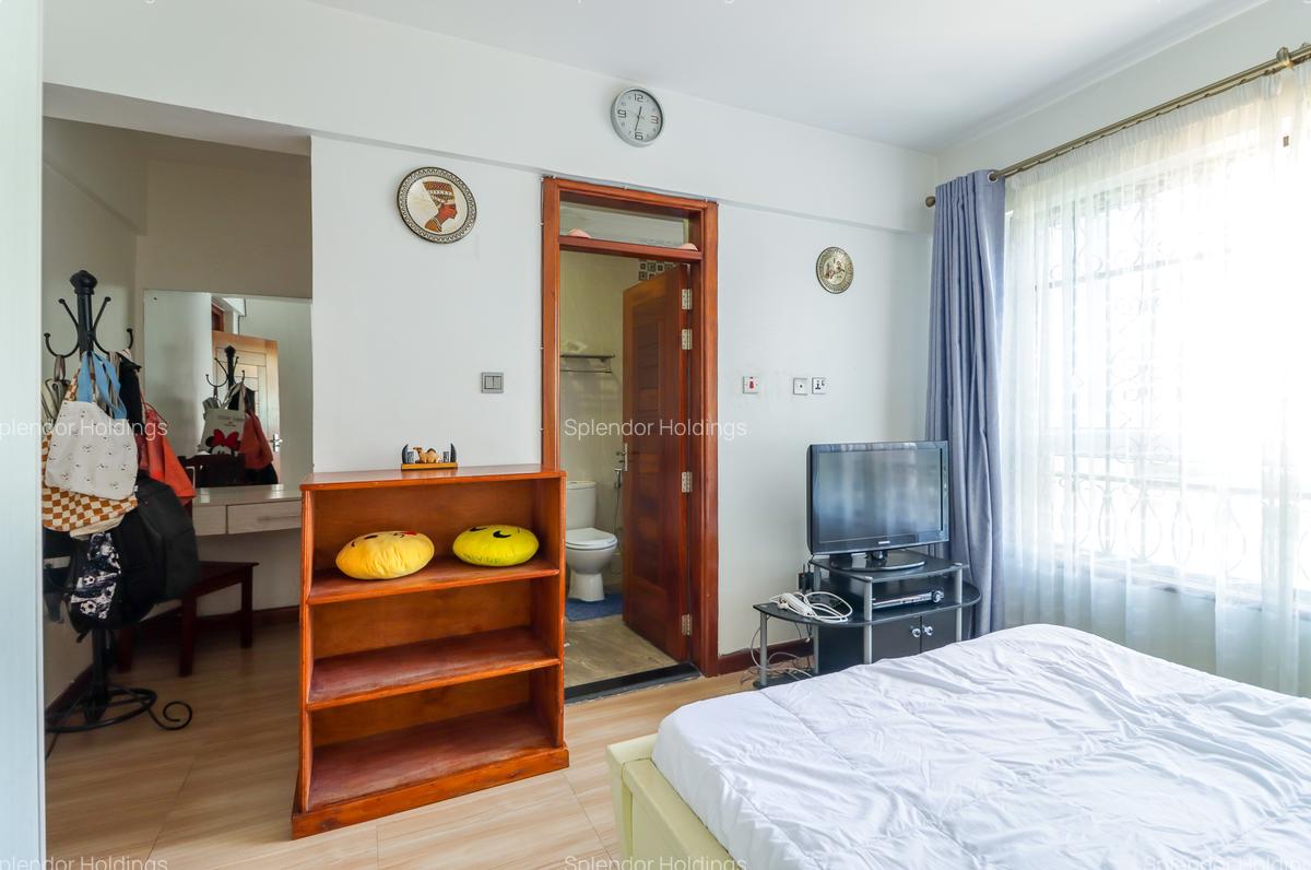 4 Bed Apartment with En Suite in Riverside - 9