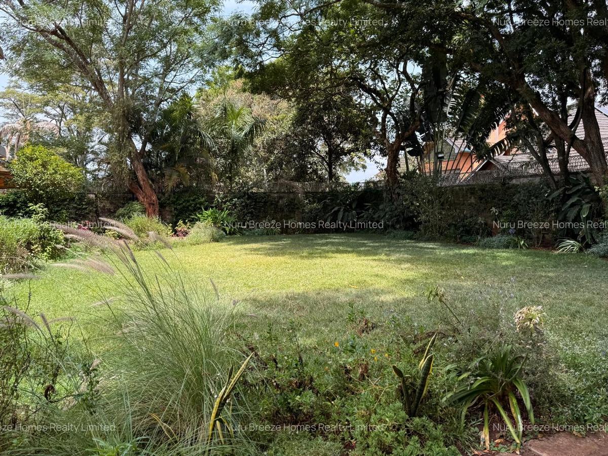 5 Bed House with En Suite in Nyari - 4