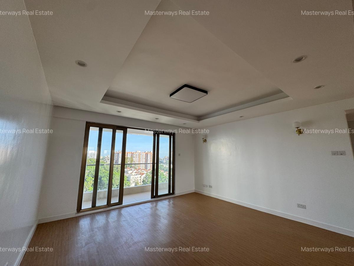 4 Bed Apartment with En Suite in Lavington - 1