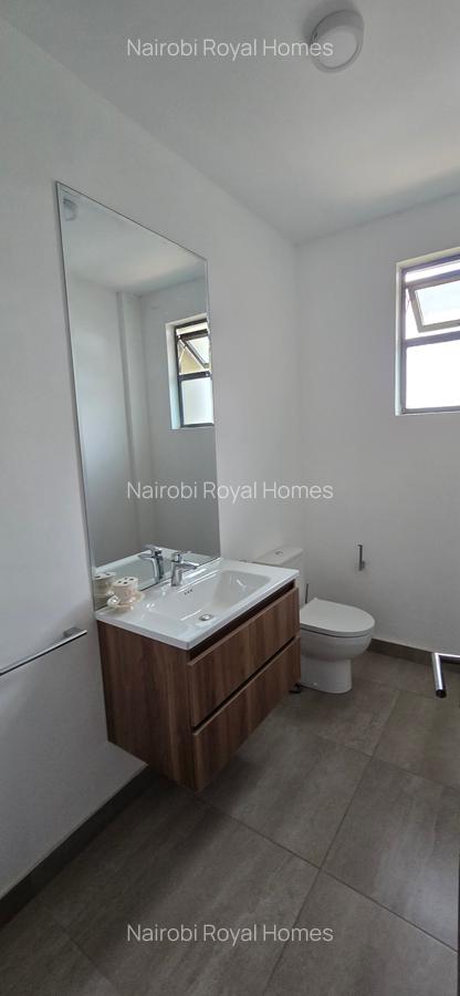 4 Bed Apartment with En Suite at Two Rivers Loft - 17