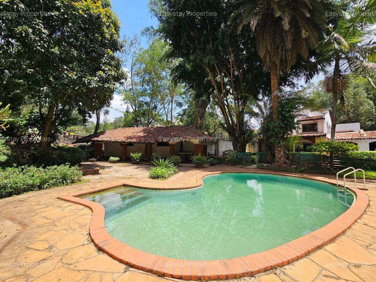 4 Bed Townhouse with En Suite in Lavington - 3