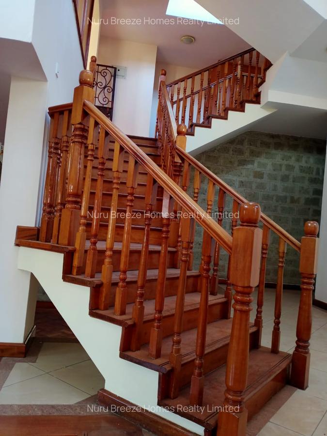 4 Bed Townhouse with En Suite in Spring Valley - 5