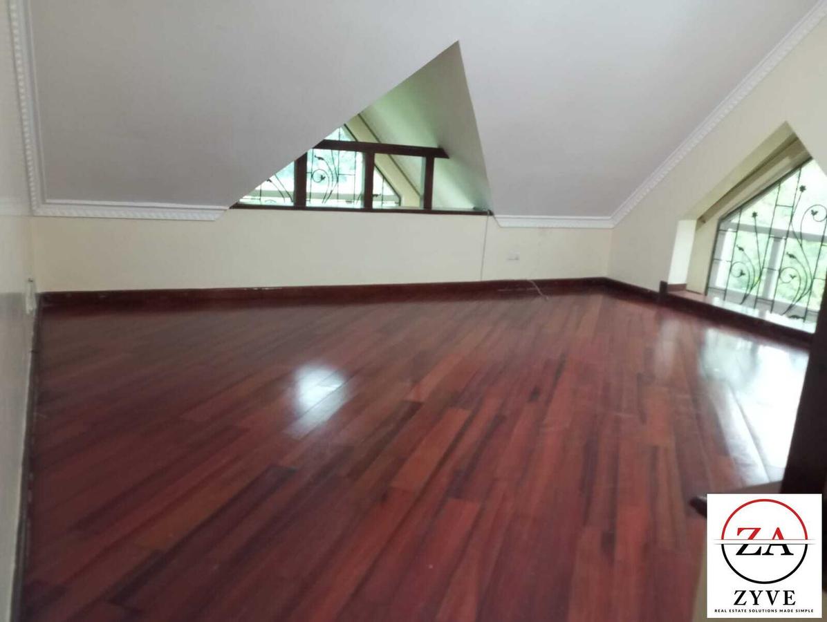 5 Bed Townhouse with En Suite in Lavington - 1