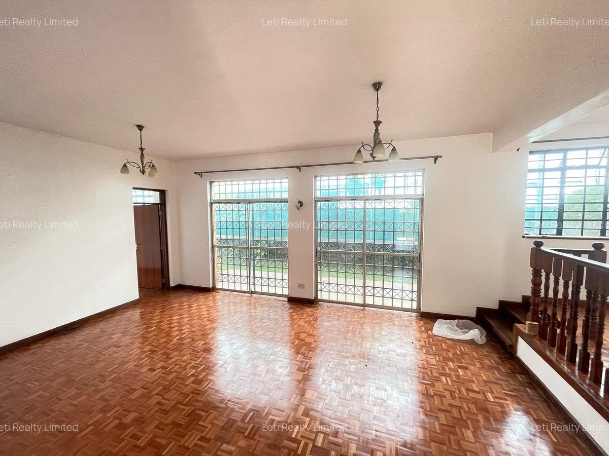 4 Bed Townhouse with En Suite in Lavington - 9