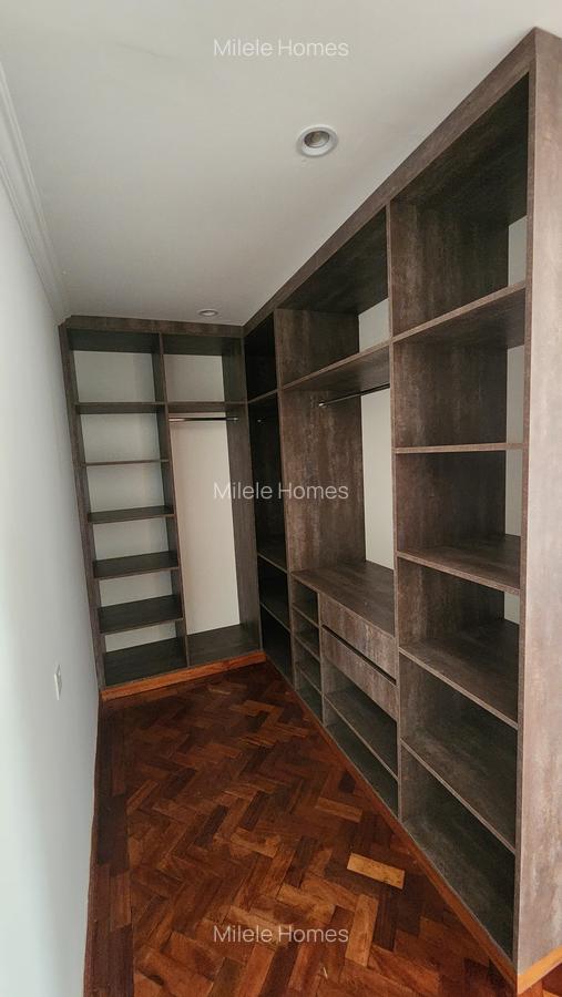 5 Bed Townhouse with En Suite at Njumbi Road - 13