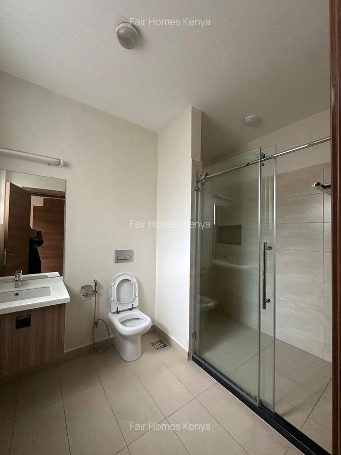 5 Bed Townhouse with En Suite at Lavington Green - 15