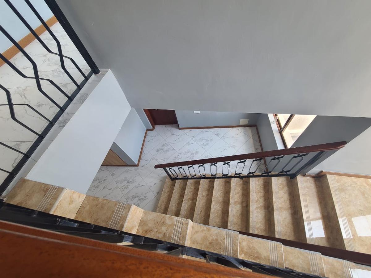 4 Bed Villa with En Suite in Runda - 16