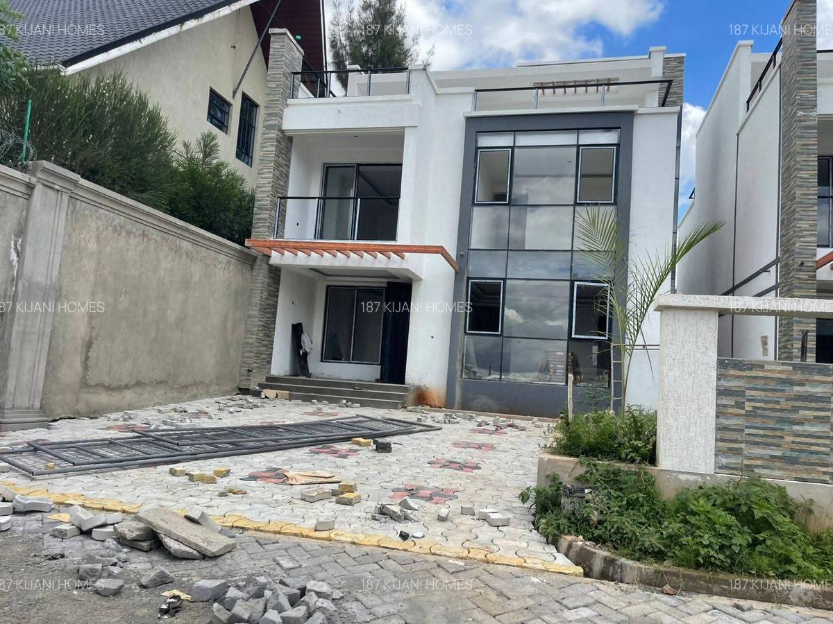 4 Bed Villa with En Suite at Eastern Bypass - 7