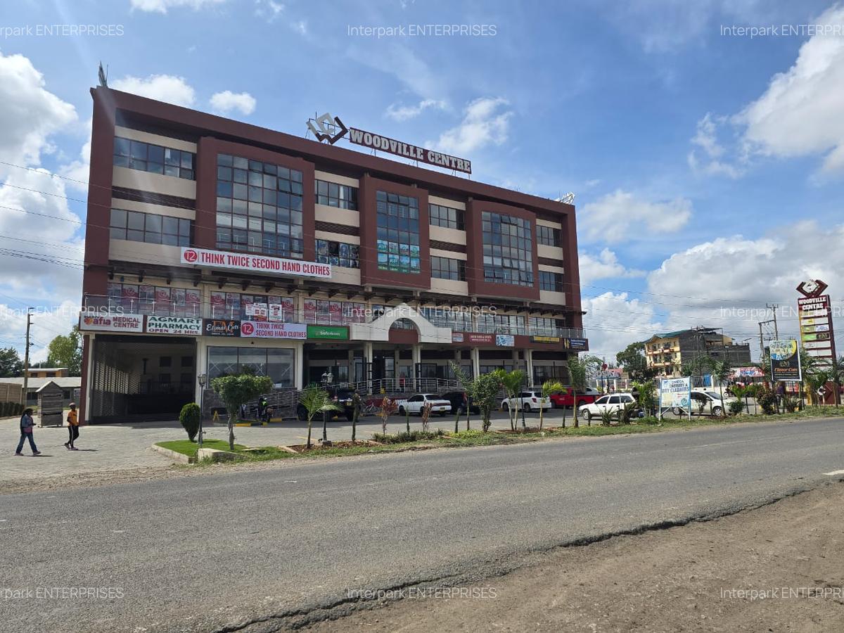 999 ft² Commercial Property with Lift at Joska - 5