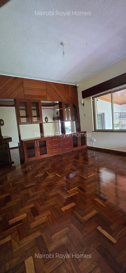 5 Bed House with En Suite at Rosslyn Road - 15