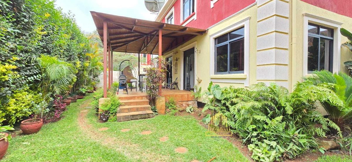 5 Bed Townhouse with En Suite in Lavington - 17