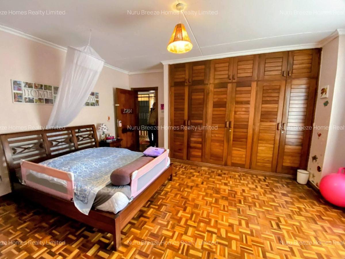 4 Bed Townhouse with En Suite in Spring Valley - 12