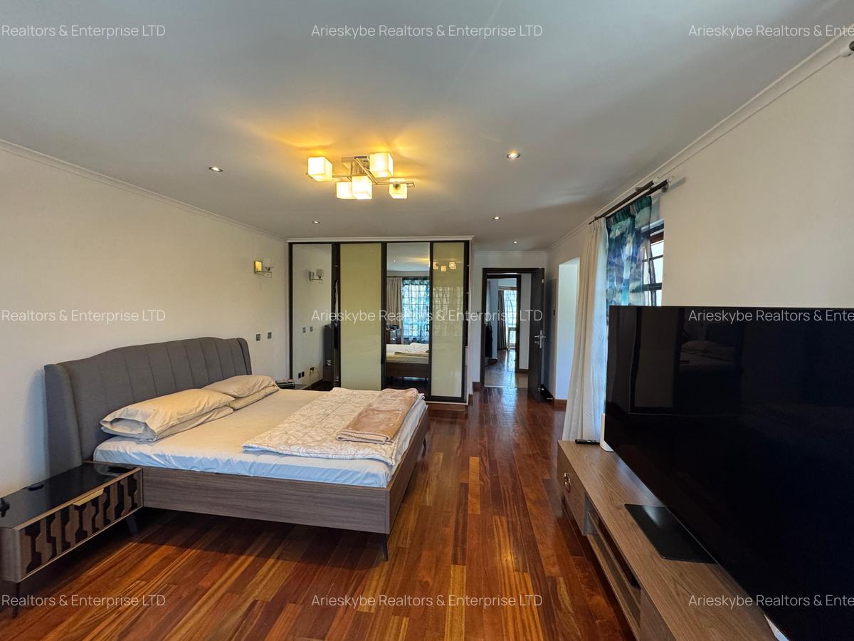 5 Bed Villa with En Suite in Runda - 9