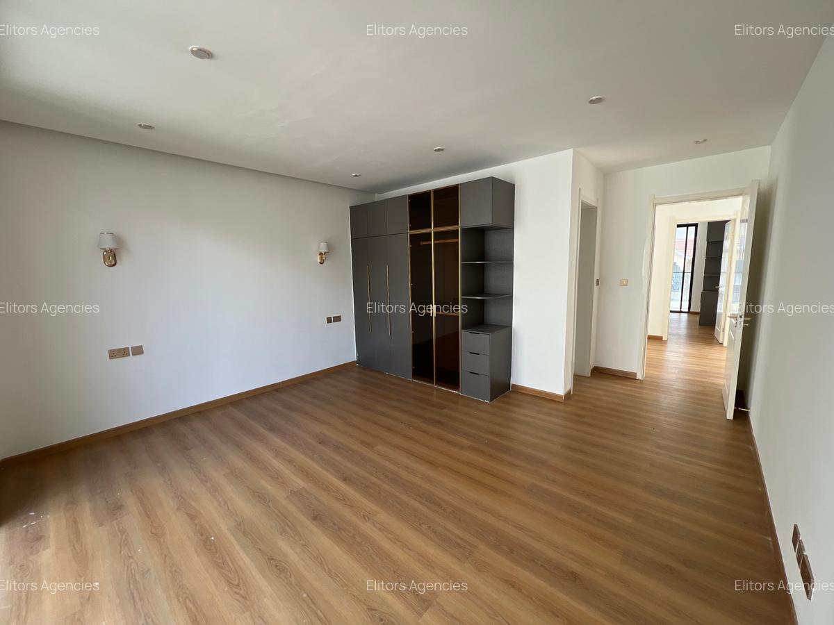 5 Bed Villa with En Suite at Isaac Gathanju Rd - 11