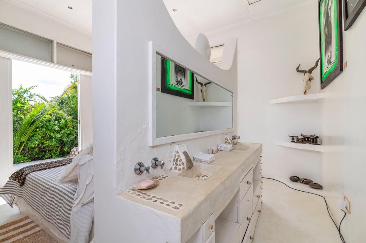 5 Bed House with En Suite in Karen - 16
