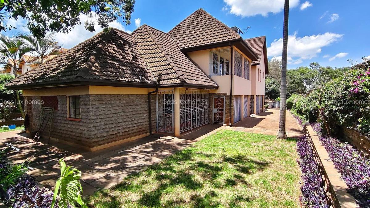 5 Bed Villa with En Suite at Runda - 2