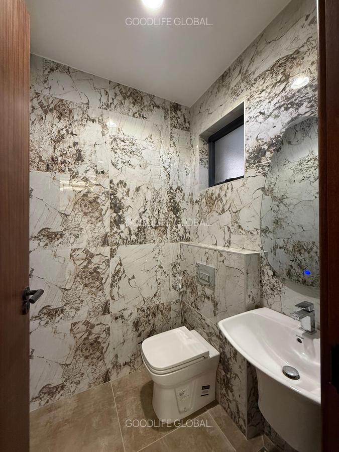 1 Bed Apartment with En Suite in Brookside - 9