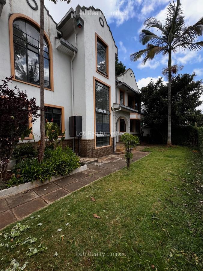 4 Bed Townhouse with En Suite in Lavington - 1