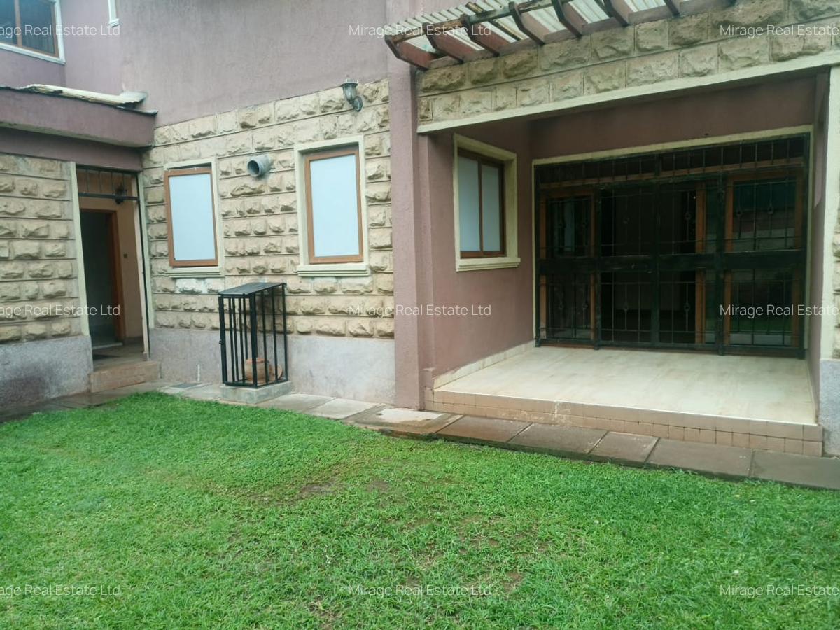 4 Bed Villa with En Suite in Lavington - 5