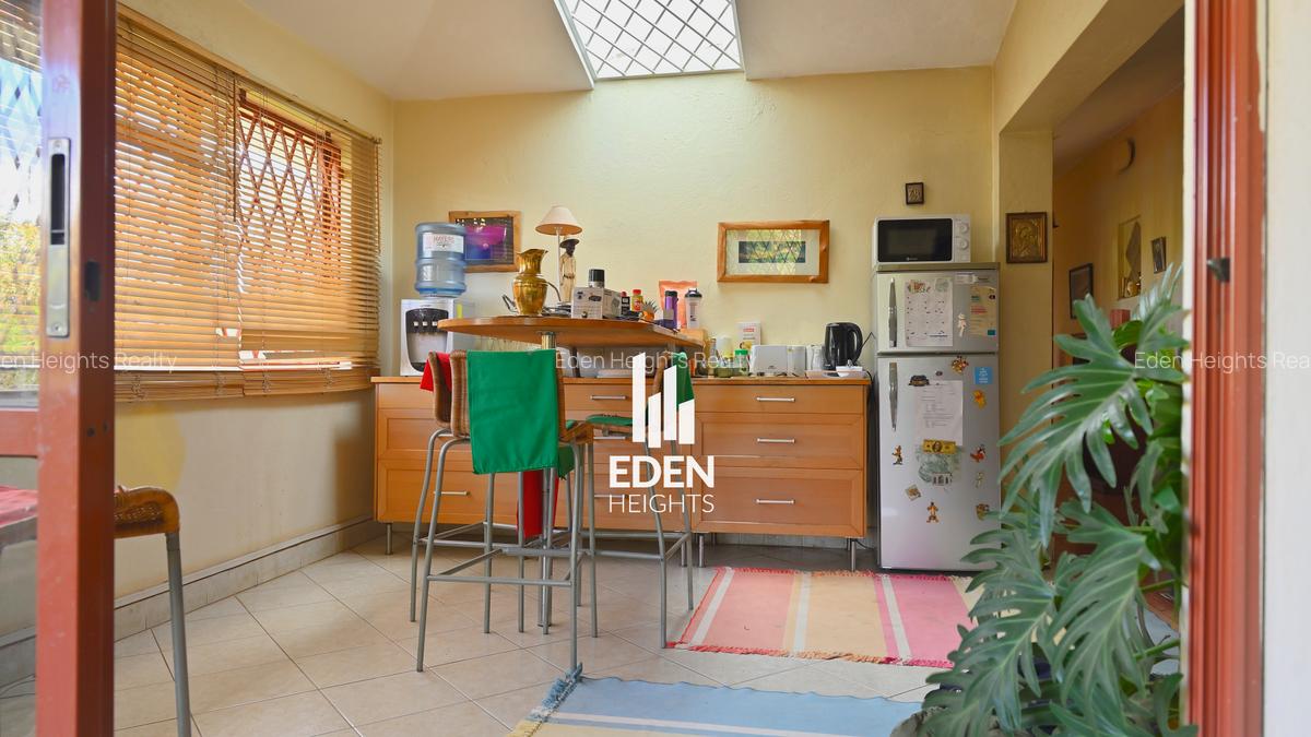 6 Bed Villa in Runda - 8