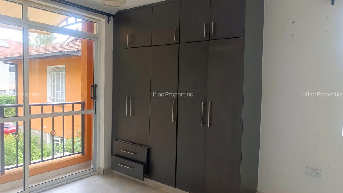 1 Bed House with En Suite in Nyari - 5