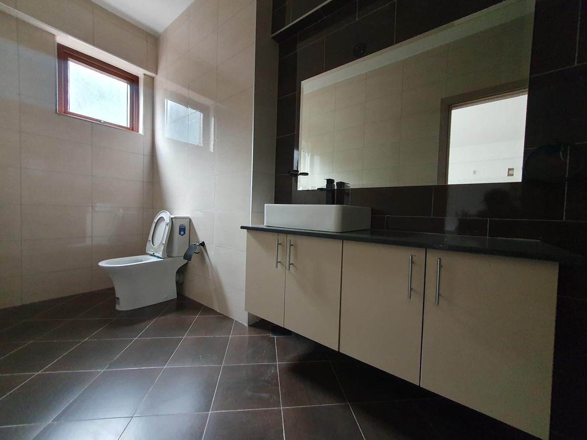 3 Bed Apartment with En Suite at East Church Rd - 4