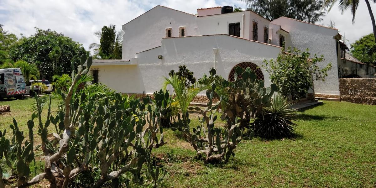 4 Bed House with Staff Quarters at Barracks Lane - 2