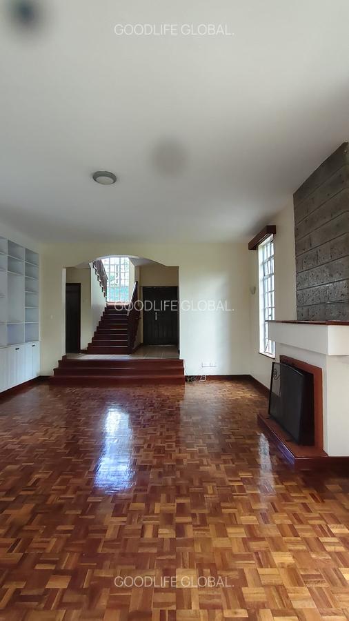 4 Bed Villa with En Suite at Rosslyn - 17
