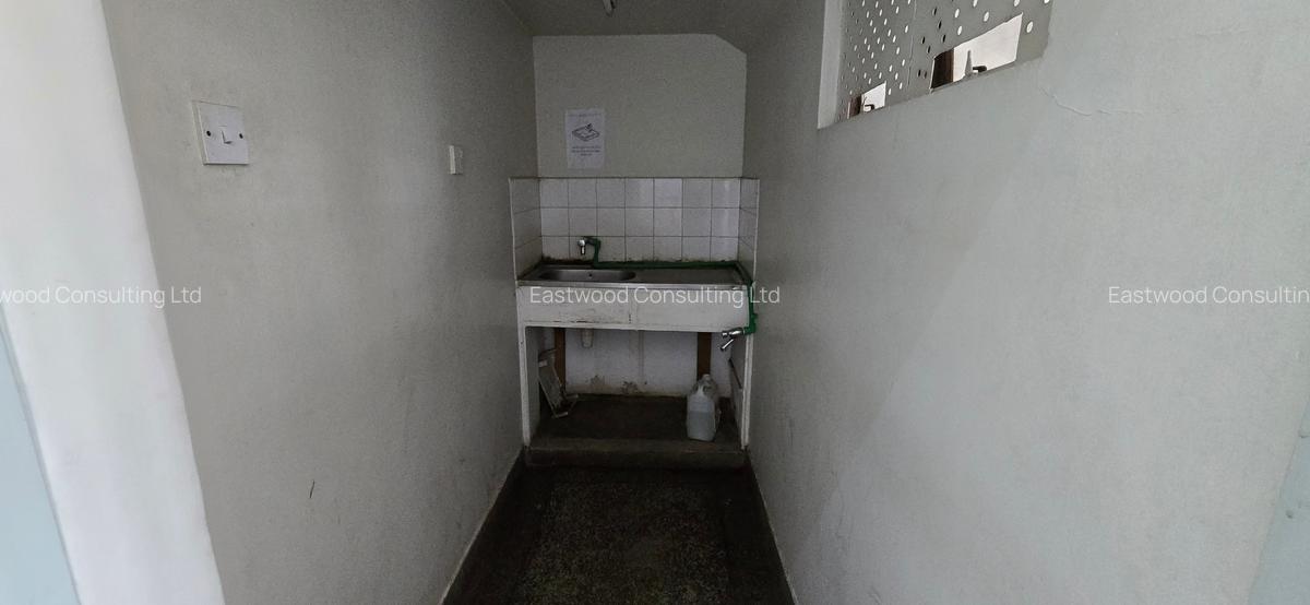 710 ft² Office with Service Charge Included at Baricho Road - 6